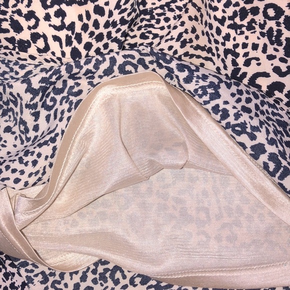 LEOPARD print dress size small - Picture 4 of 5